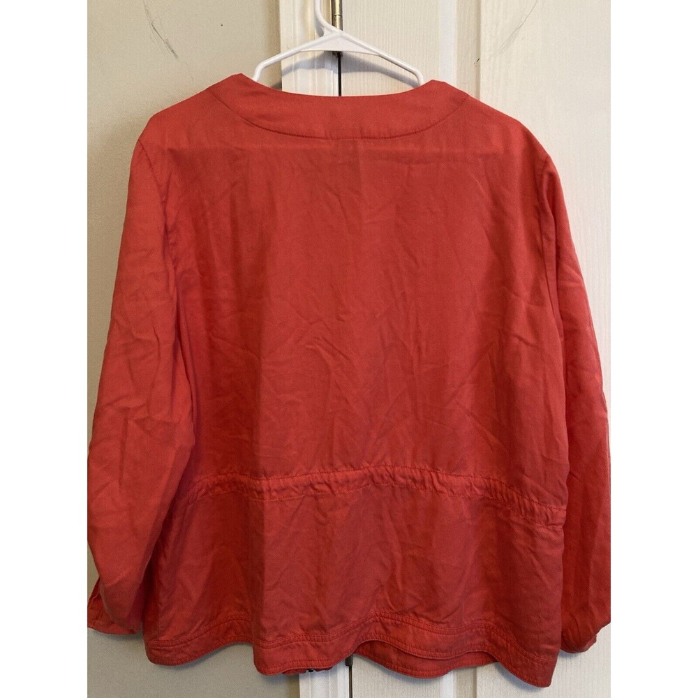 Chico's Womens lightweight zip up jacket size 3 - button sleeves - drawstring - Picture 4 of 4
